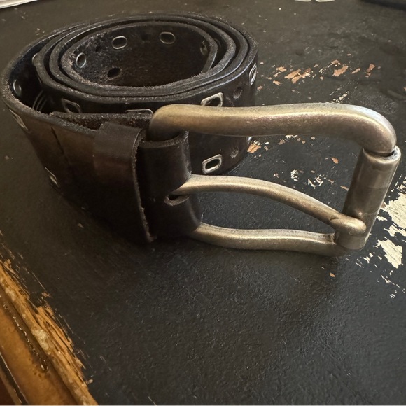 Black leather Fossil belt. - Picture 1 of 5